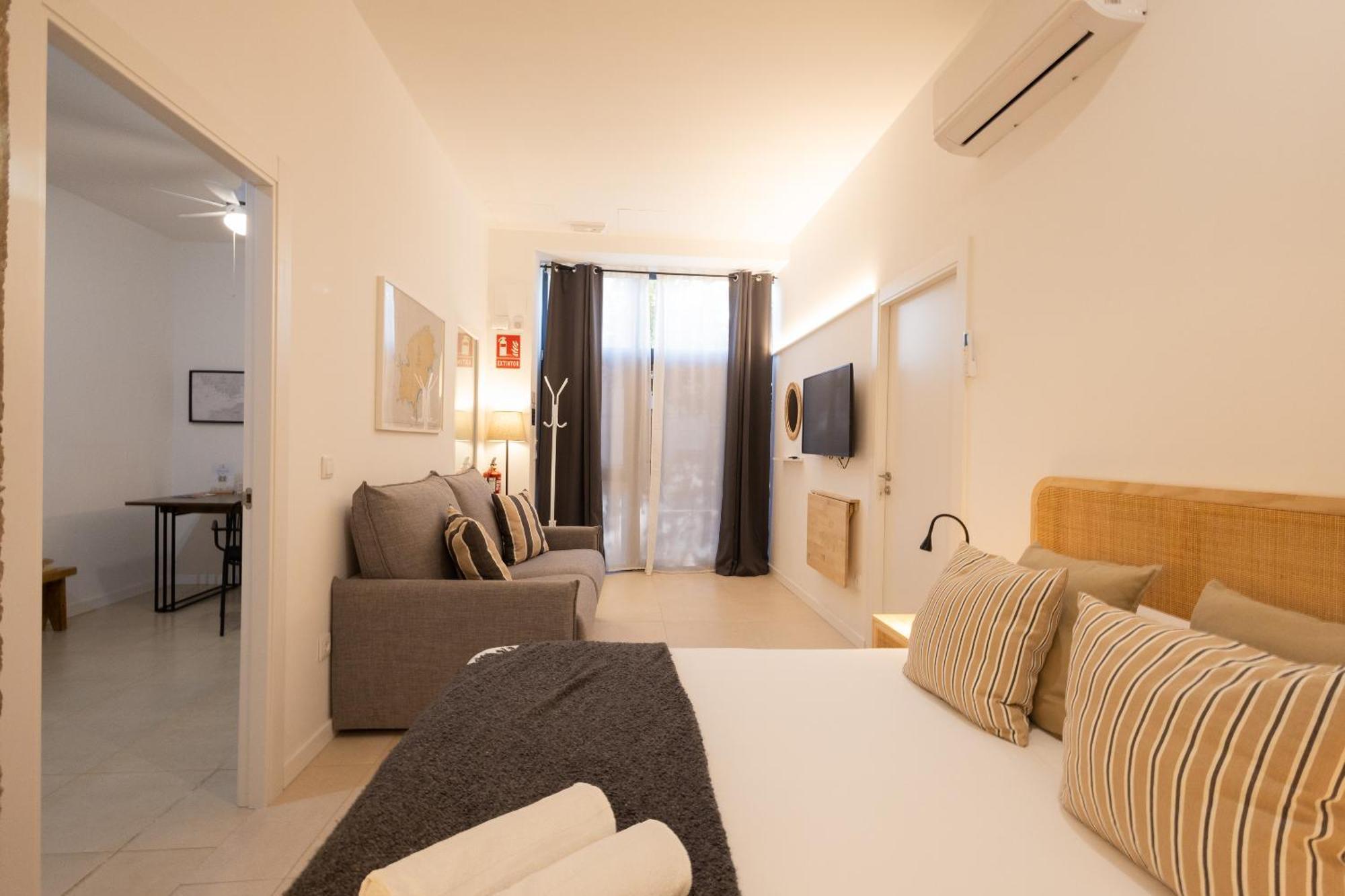 Florit Flats - The Pitiusas Rooms บาเลนเซีย ภายนอก รูปภาพ