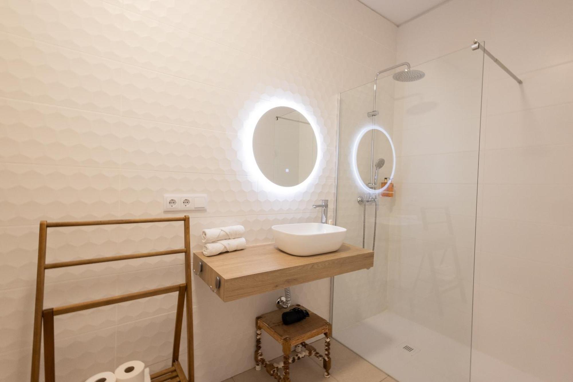 Florit Flats - The Pitiusas Rooms บาเลนเซีย ภายนอก รูปภาพ