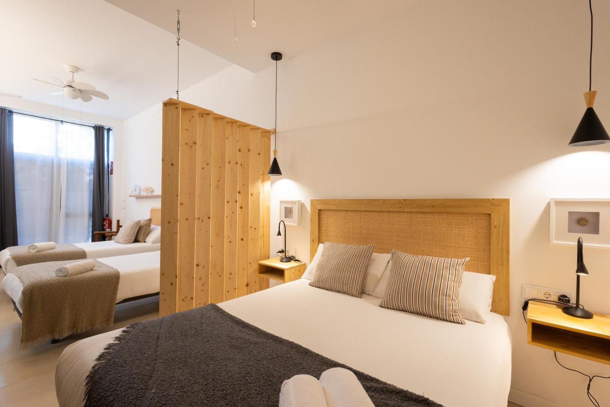 Florit Flats - The Pitiusas Rooms บาเลนเซีย ภายนอก รูปภาพ