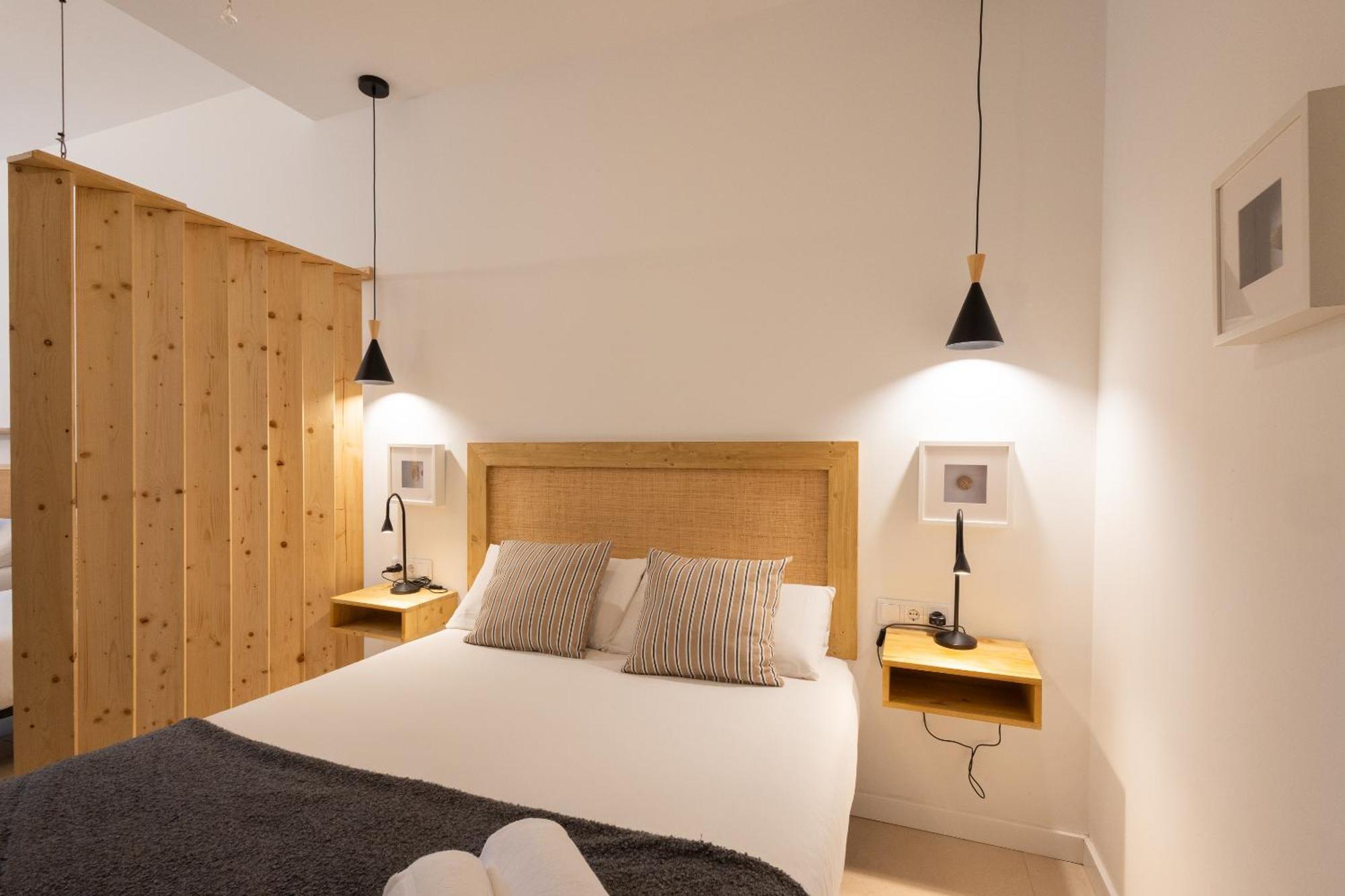 Florit Flats - The Pitiusas Rooms บาเลนเซีย ภายนอก รูปภาพ