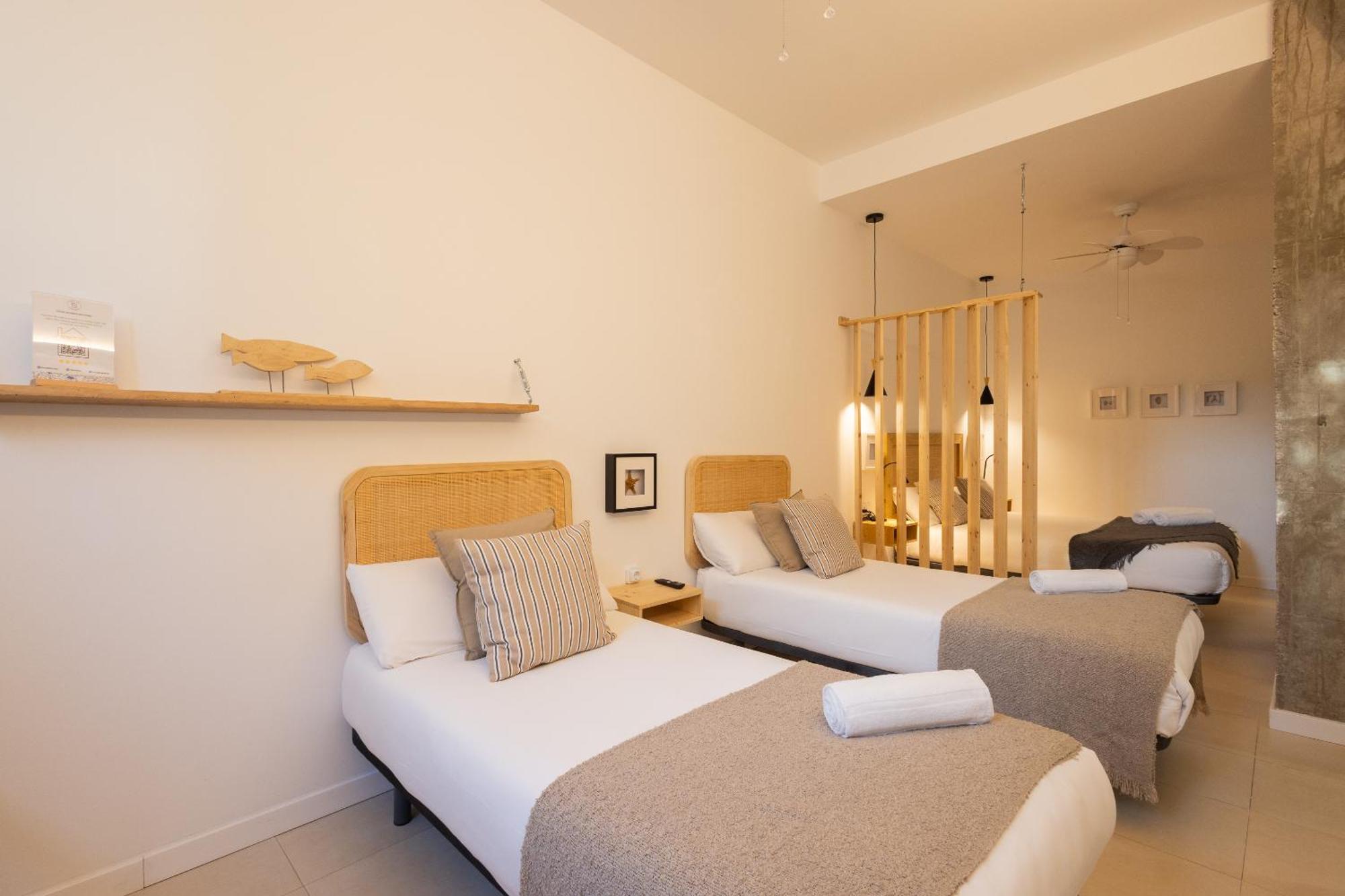 Florit Flats - The Pitiusas Rooms บาเลนเซีย ภายนอก รูปภาพ