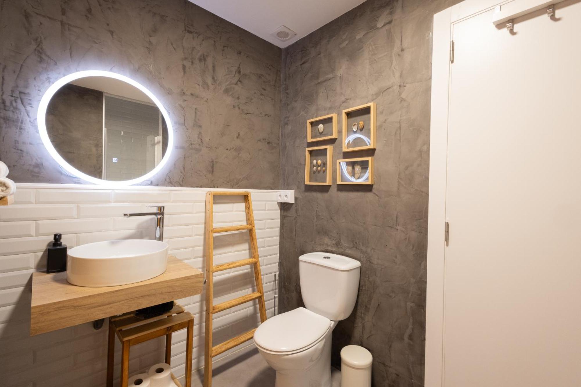 Florit Flats - The Pitiusas Rooms บาเลนเซีย ภายนอก รูปภาพ